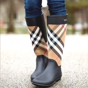 Burberry Signature Check Rain Boots Sz 6